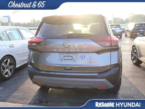 Used 2023 Nissan Rogue SV FWD image 20