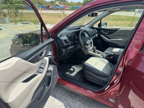 Used 2019 Subaru Forester Limited AWD/4WD image 16