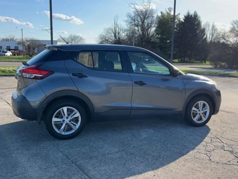 Used 2020 Nissan Kicks S FWD image 9