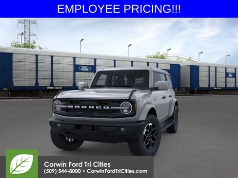 New 2026 Ford Bronco Outer Banks AWD/4WD image 3