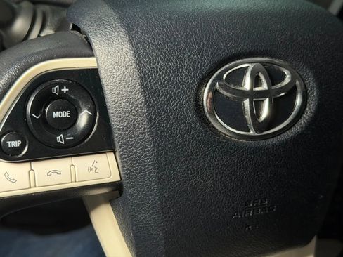 Used 2017 Toyota Prius Prime Premium w/ Preferred Accessory Package FWD image 35