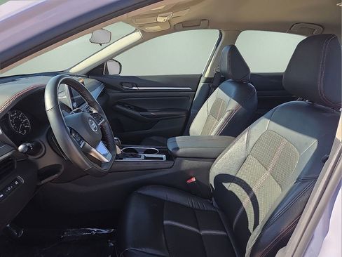 Used 2024 Nissan Altima 2.5 SR image 24