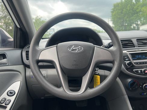 Used 2017 Hyundai Accent SE FWD image 16
