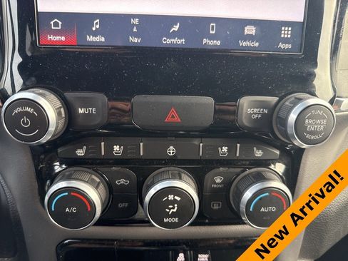 Used 2024 RAM 1500 Laramie image 15