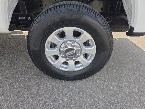 Certified 2025 Ford F250 XLT AWD/4WD image 10