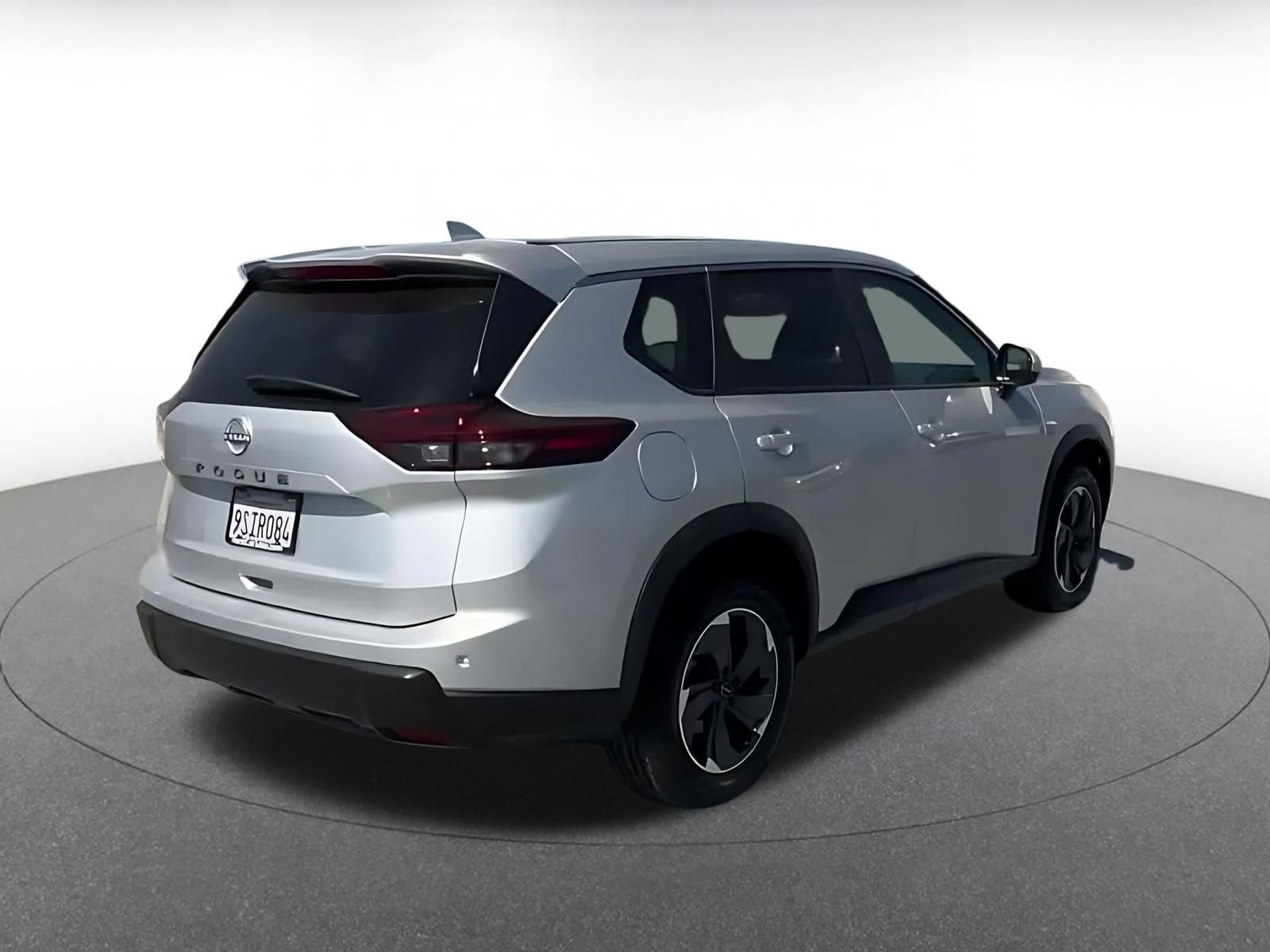 Used 2025 Nissan Rogue SV FWD image 13