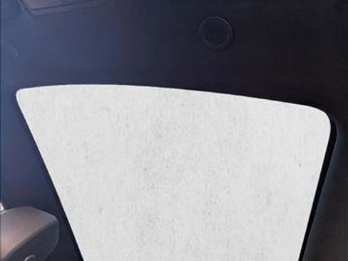 Certified 2022 Land Rover Range Rover Evoque R-Dynamic SE image 11