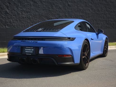 Certified 2025 Porsche 911 Carrera GTS RWD image 7