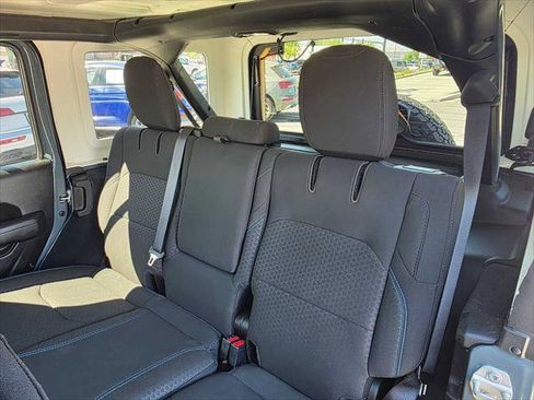 Used 2024 Jeep Wrangler Unlimited Rubicon 4xe AWD/4WD image 17