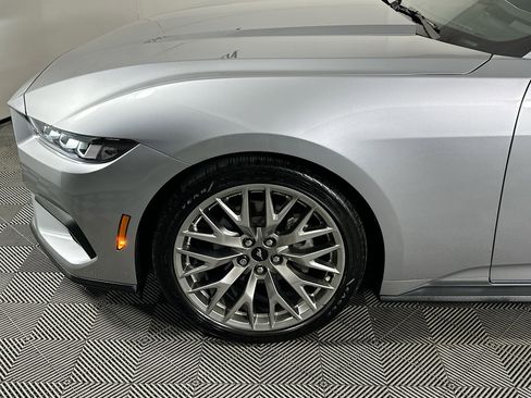 Used 2024 Ford Mustang Premium image 11