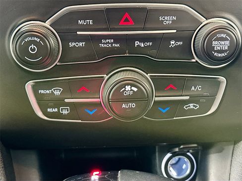 Used 2022 Dodge Charger SXT w/ Blacktop Package image 16