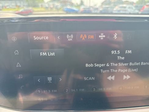 Used 2023 Nissan Ariya FWD image 24