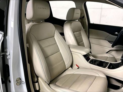 Used 2021 GMC Acadia Denali w/ Denali Technology Package image 7