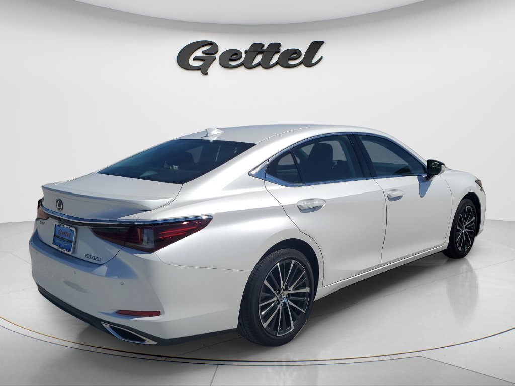 Used 2025 Lexus ES 350 w/ Premium Package FWD image 5