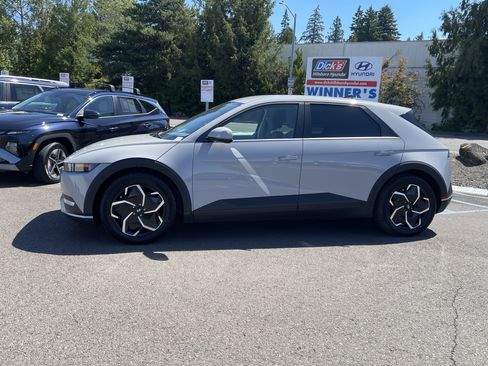 Certified 2024 Hyundai Ioniq 5 SEL RWD image 2