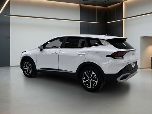 Used 2023 Kia Sportage EX FWD image 3