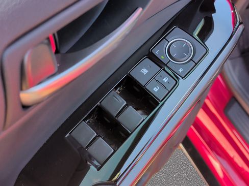 Certified 2025 Lexus IS 350 F Sport RWD image 9