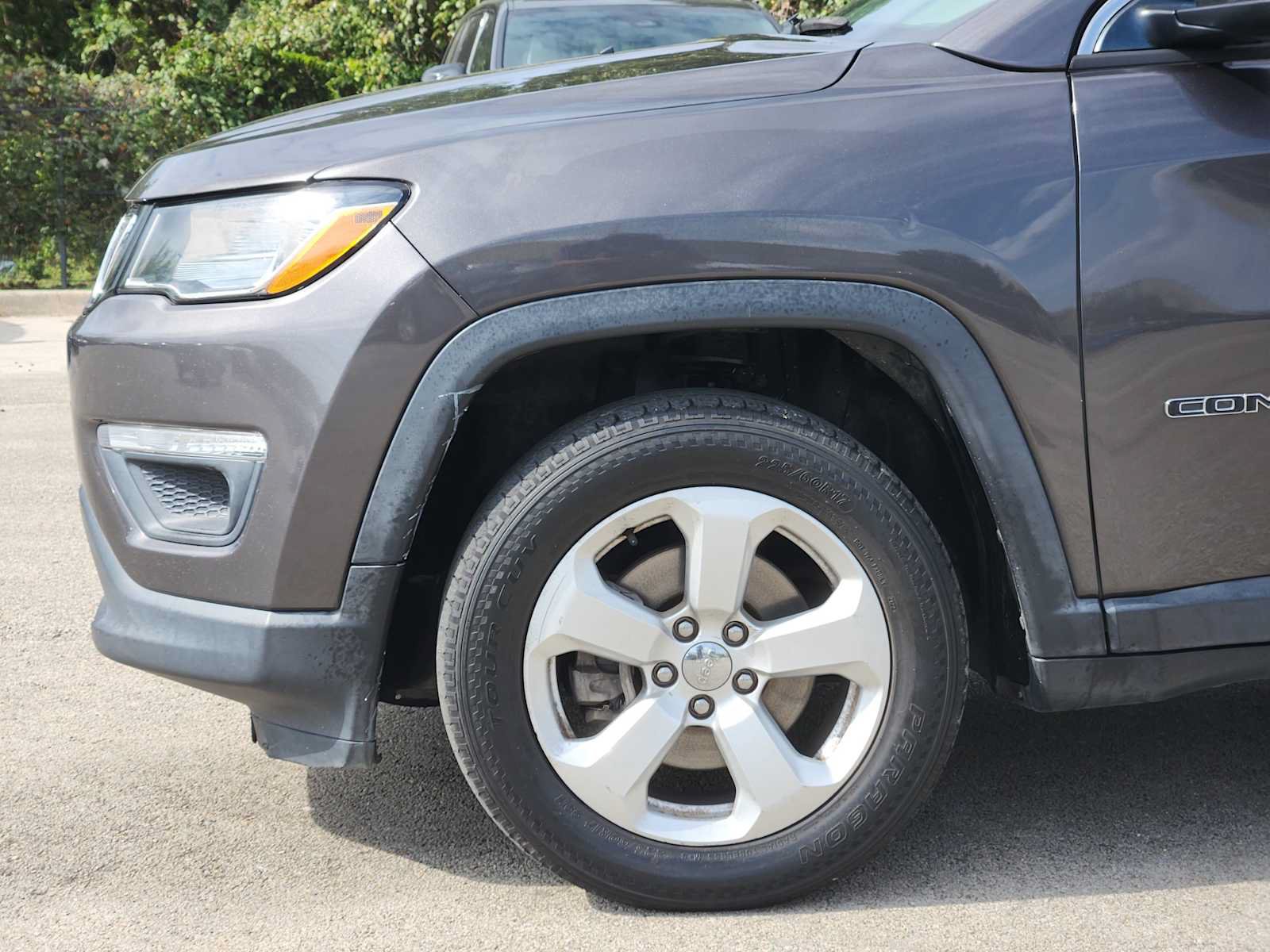 Used 2018 Jeep Compass Latitude FWD image 8