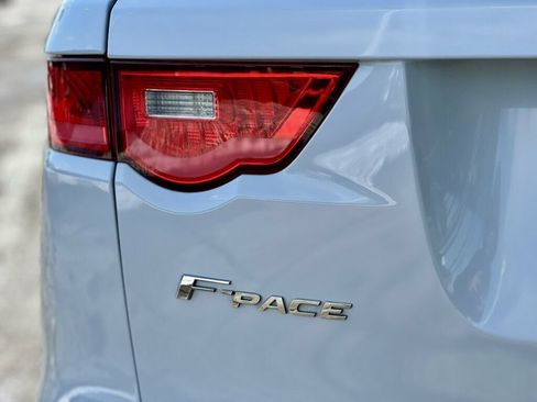 Used 2017 Jaguar F-PACE S AWD/4WD image 10