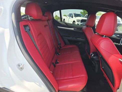 Used 2024 Alfa Romeo Stelvio Veloce AWD/4WD image 16