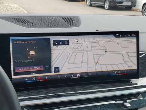 Certified 2025 BMW X5 xDrive40i w/ M Sport Package image 18