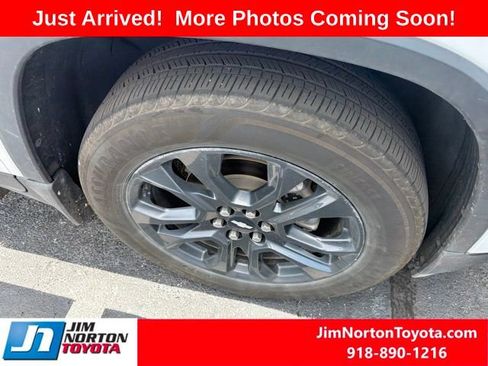 Used 2021 Chevrolet Traverse RS w/ LPO, Floor Liner Package AWD/4WD image 7
