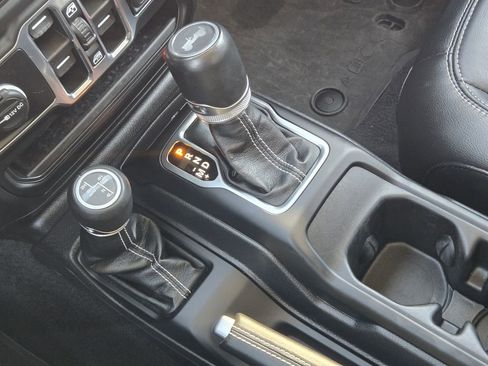 Used 2023 Jeep Wrangler Unlimited Sahara w/ Cold Weather Group image 19