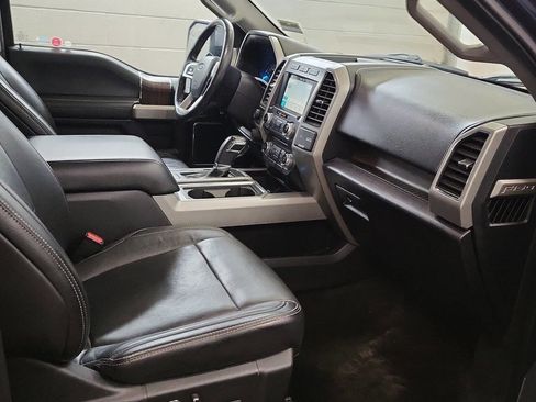 Used 2017 Ford F150 Lariat w/ Equipment Group 502A Luxury image 7