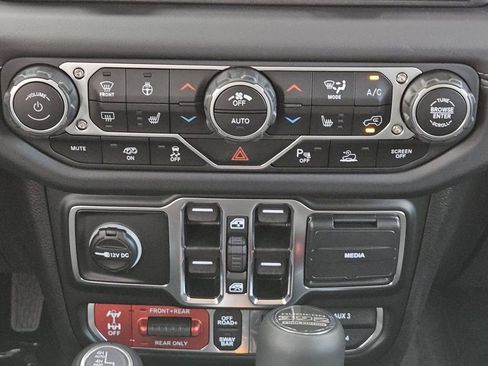 New 2025 Jeep Wrangler Unlimited Rubicon 392 image 11