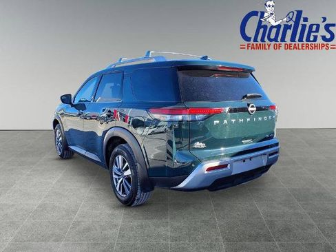 Certified 2025 Nissan Pathfinder SL image 5