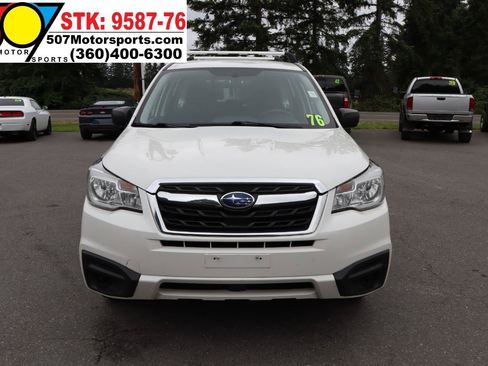 Used 2017 Subaru Forester 2.5i AWD/4WD image 12