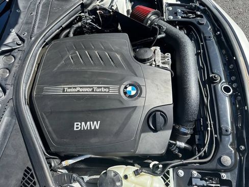 Used 2013 BMW 335i xDrive Sedan w/ Technology Pkg AWD/4WD image 22