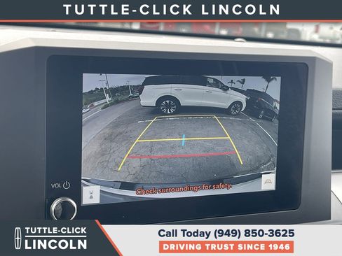 Used 2025 Toyota Tacoma SR5 AWD/4WD image 33