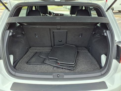 Used 2018 Volkswagen GTI Autobahn image 14