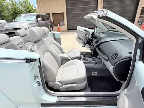 Used 2004 Volkswagen Beetle GLS FWD image 56