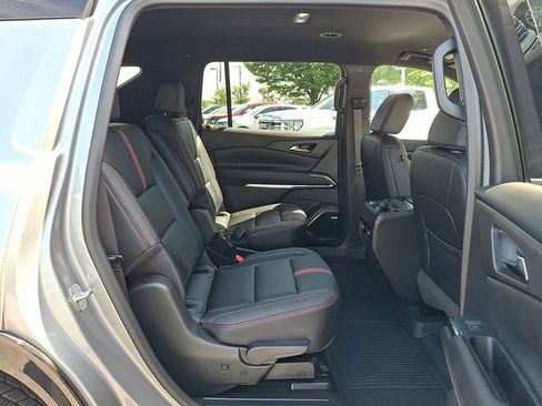 Certified 2026 Chevrolet Traverse RS w/ LPO, Floor Liner Package AWD/4WD image 26