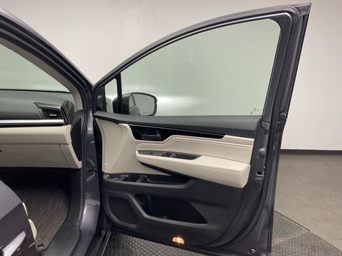 Used 2025 Honda Odyssey Touring image 23