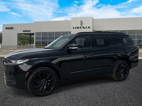 New 2026 Lincoln Navigator Reserve w/ Jet Appearance Package AWD/4WD image 7