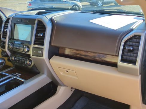 Used 2018 Ford F150 Lariat image 30