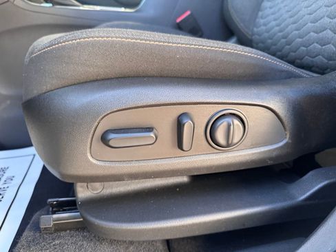 Used 2021 Chevrolet Equinox LT image 15