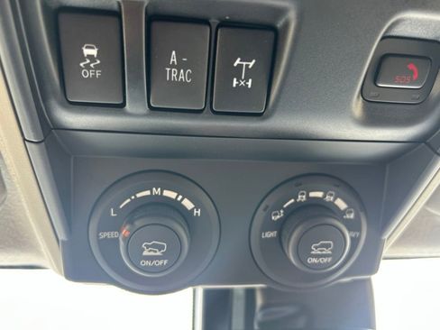 Used 2024 Toyota 4Runner TRD Off-Road Premium w/ Moonroof Package AWD/4WD image 22
