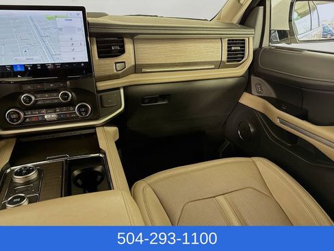 Used 2024 Ford Expedition Max Limited image 25