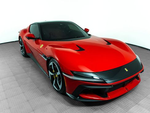 Certified 2025 Ferrari 12Cilindri RWD image 12
