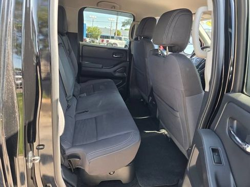 Used 2022 Nissan Frontier SV AWD/4WD image 19