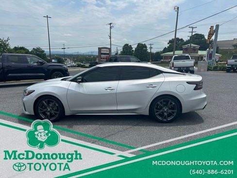 Used 2023 Nissan Maxima SV w/ Floor Mat Group FWD image 3