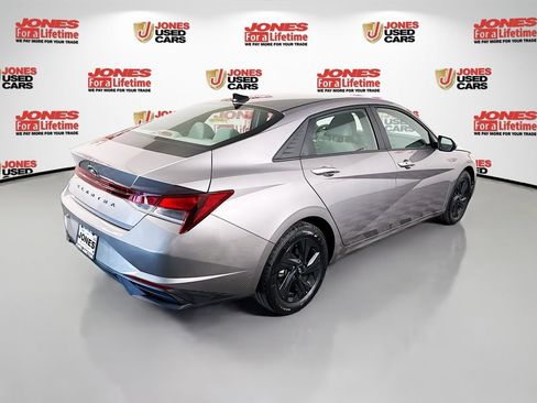 Used 2023 Hyundai Elantra SEL w/ Cargo Package FWD image 15