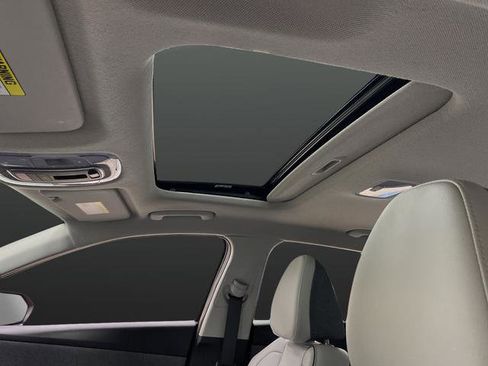 Certified 2025 Hyundai Elantra Limited image 11