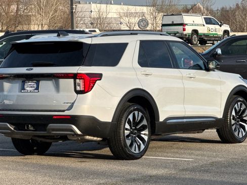 Used 2025 Ford Explorer Platinum w/ LUX Leather Package image 4