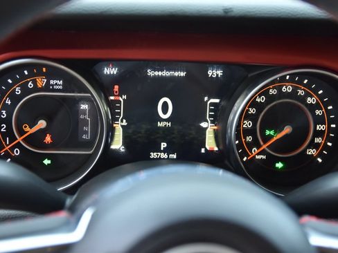 Used 2023 Jeep Gladiator Rubicon w/ Cold Weather Group AWD/4WD image 26