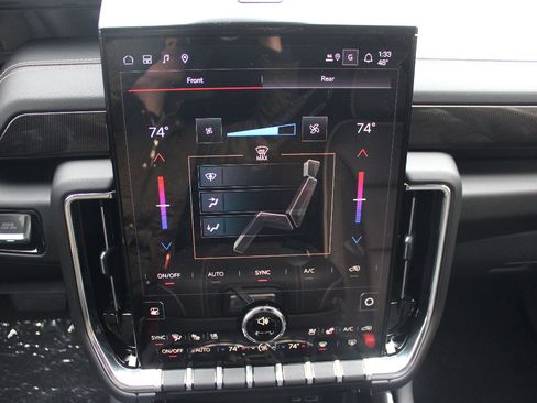 New 2026 GMC Yukon XL Elevation w/ Elevation Premium Package image 26